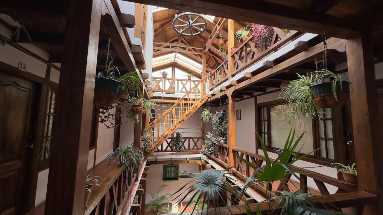 Hotel Noris Alausi Exterior photo